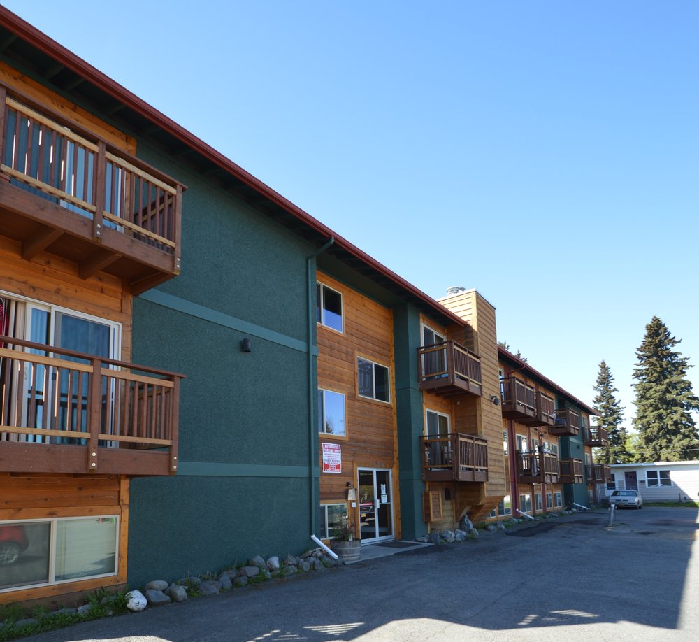 CEDARWOOD APARTMENTS Updated September 2024 1336 W 23rd Ave