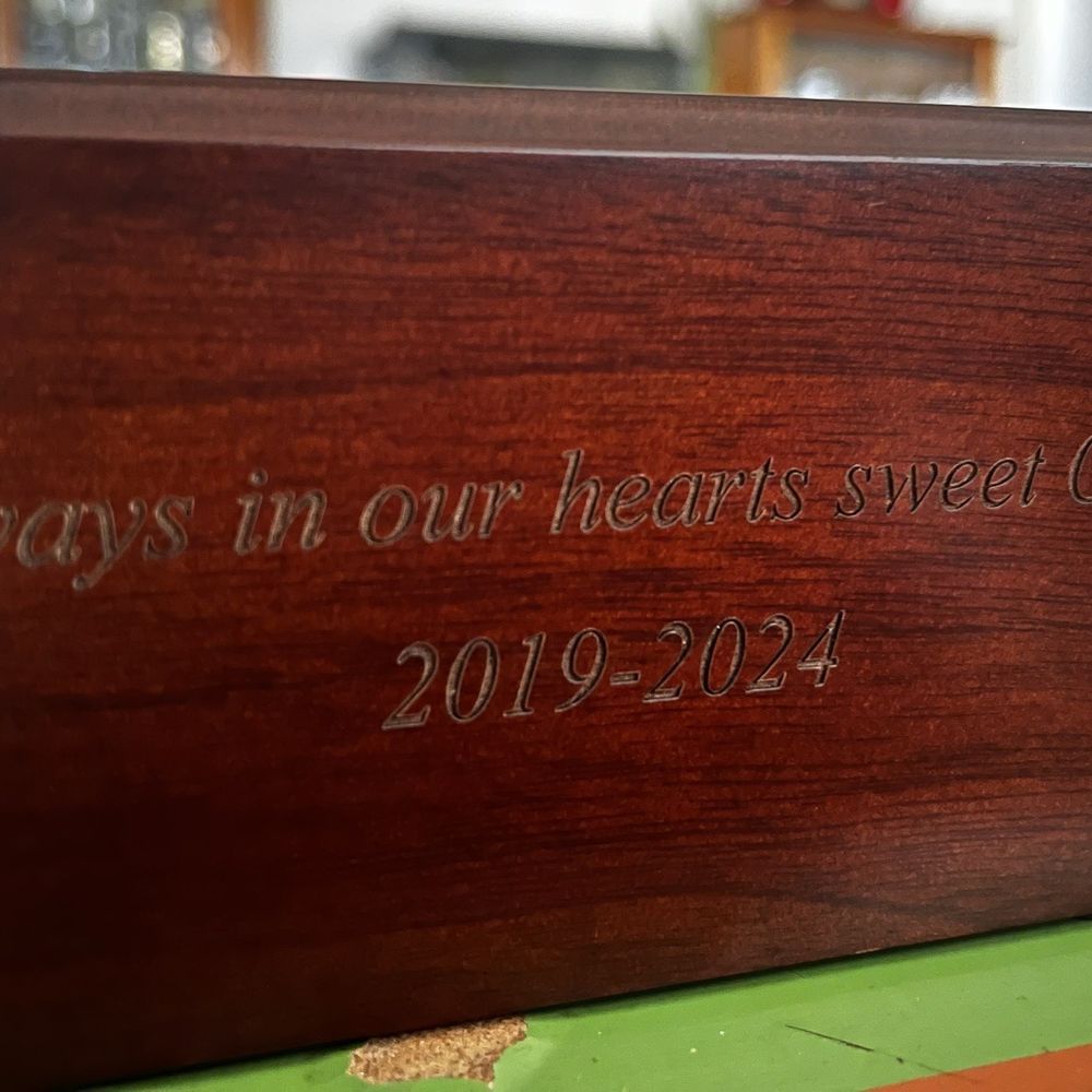 Small Paws Cremations - Custom Engraving - Pet Cremation Services Near Me - Los Angeles, California Small Paws Cremations - Custom Engraving - Pet Cremation Services Near Me - Los Angeles, California