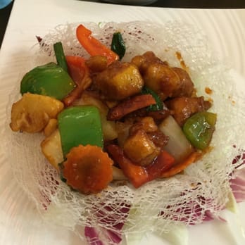 Chaophraya - Chicken and Cashew Nuts. - Lounges Near Me - Glasgow, GLG
