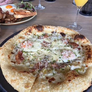 King Taps - Breakfast pizza + mimosas - Lounges Near Me - North Vancouver, British Columbia