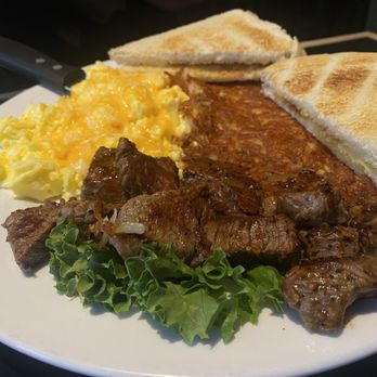 The Gateway Grill - Steak and Eggs Breakfast - American Near Me - Springfield, Oregon