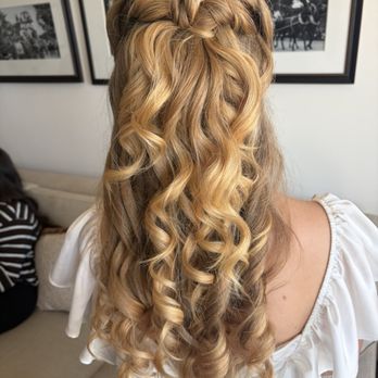 Meg O'Hare Beauty - Bridal Half-Up Hair - Makeup Artists Near Me Meg O'Hare Beauty - Bridal Half-Up Hair - Makeup Artists Near Me