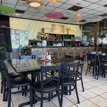 Xeo Yum - Inside - Vietnamese Near Me - Houston, Texas Xeo Yum - Inside - Vietnamese Near Me - Houston, Texas