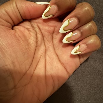 Emly's Nails Salon - Nail Salons Near Me - New York, New York
