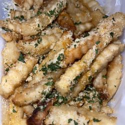 Sweety Eaties - Garlic parm fries