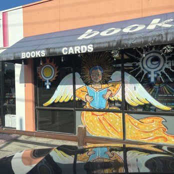 Book Woman - Entrance - Bookstores Near Me - Austin, Texas Book Woman - Entrance - Bookstores Near Me - Austin, Texas