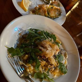 Noyo River Grill - Crab and mushroom pasta - American Near Me - Fort Bragg, California