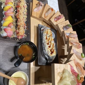 Sushi Pro - yellowtail & mango roll / toro roll / UFO roll / omakase - Japanese Near Me - San Jose, California Sushi Pro - yellowtail & mango roll / toro roll / UFO roll / omakase - Japanese Near Me - San Jose, California