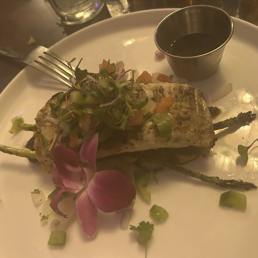 Mayas - Mahi and vegetables - Latin American Near Me - New Orleans, Louisiana