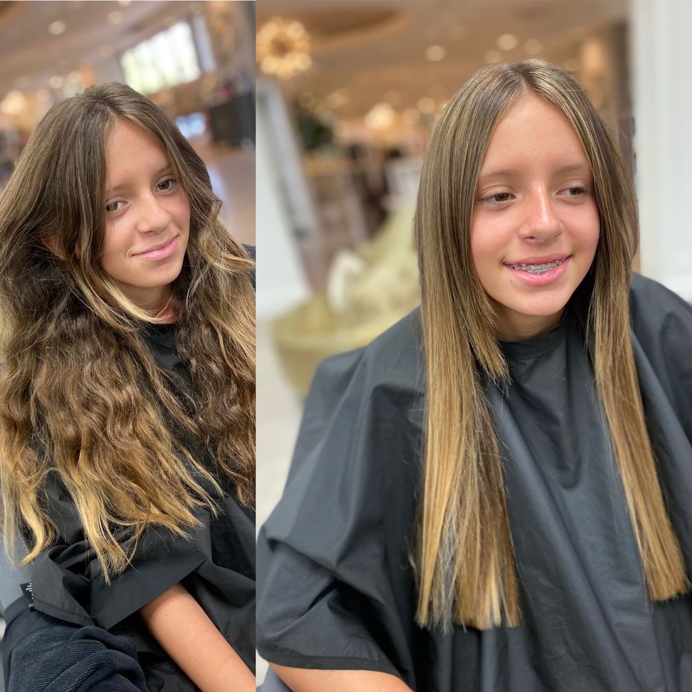 Nina Haircandy - Latitude Loft Logo