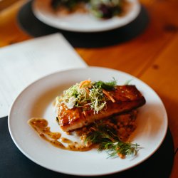 The Lindsay Lodge and Restaurant - Salmon over couscous