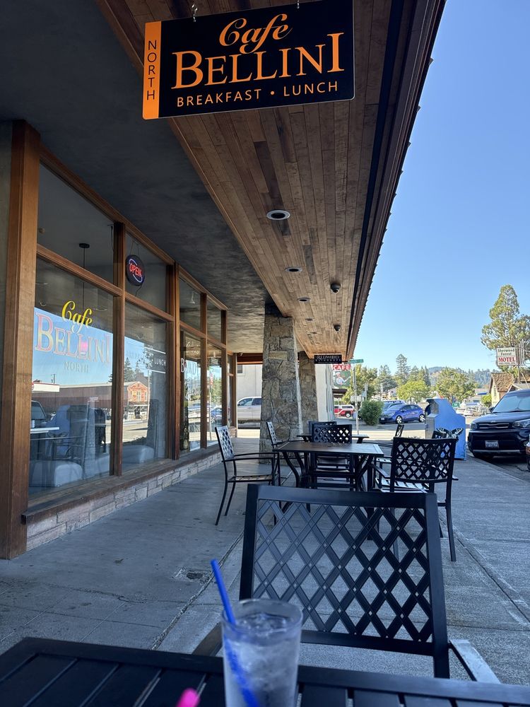 Bellini Cafe- Garberville Logo