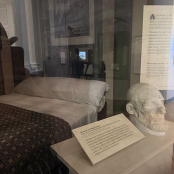 Chicago History Museum - Museums Near Me - Chicago, Illinois