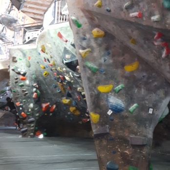 Hangar 18 - Upland - Climbing Near Me - Upland, California Hangar 18 - Upland - Climbing Near Me - Upland, California