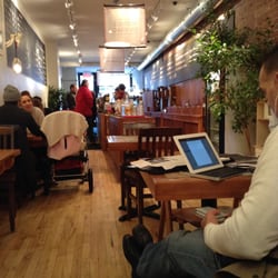 Café Rico - C'est un café dans un local sur le long.