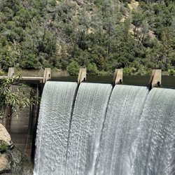 Clementine Lake Loop or Culvert Loop - Waterfall at the dam