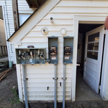 Smart Solutions Electrical - Split panel with an upgrade for shed and house - Electricians Near Me Smart Solutions Electrical - Split panel with an upgrade for shed and house - Electricians Near Me