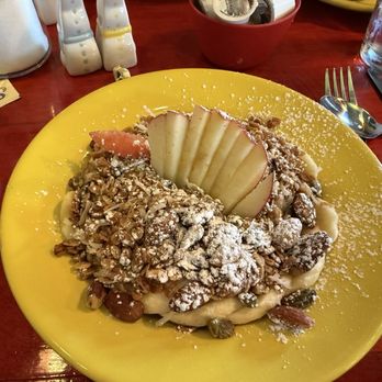 The Fly Trap - Granola/vanilla yogurt - Diners Near Me - Ferndale, Michigan