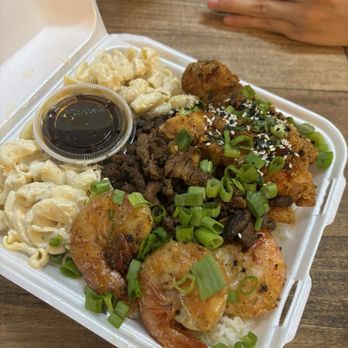 Maui's on Main - plate lunch with shrimp, teriyaki beef, and Hawaiian fried chicken - Burgers Near Me - San Antonio, Texas Maui's on Main - plate lunch with shrimp, teriyaki beef, and Hawaiian fried chicken - Burgers Near Me - San Antonio, Texas
