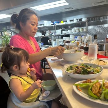 An Di Dzo - Eating at the bar: Pho, Beef Salad and Summer rolls. Hanoi Old Fashioned! - Vietnamese Near Me - Honolulu, Hawaii An Di Dzo - Eating at the bar: Pho, Beef Salad and Summer rolls. Hanoi Old Fashioned! - Vietnamese Near Me - Honolulu, Hawaii