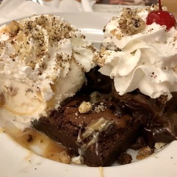 Silver Diner - Brownie sundae - New American Near Me - Elkridge, Maryland