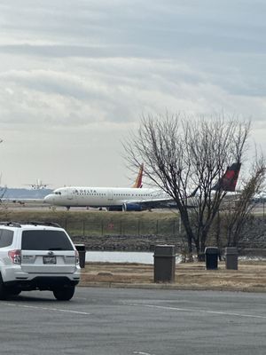 Gravelly Point by null