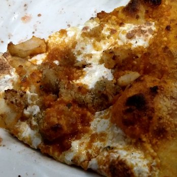 Grimaldi's Pizzeria - Close up of Buffalo Chicken slice - Pizza Near Me - Garden City, New York
