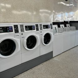 T & T Laundries
