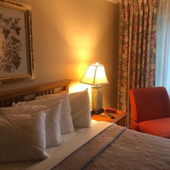 Historic Summit Inn Resort - Queen. - Resorts Near Me - Farmington, Pennsylvania Historic Summit Inn Resort - Queen. - Resorts Near Me - Farmington, Pennsylvania