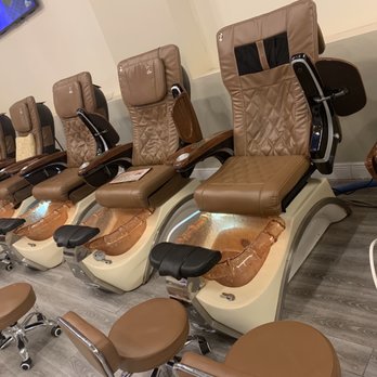 Pristine Nail & DaySpa - Pedicure seats - Nail Salons Near Me - Winter Park, Florida Pristine Nail & DaySpa - Pedicure seats - Nail Salons Near Me - Winter Park, Florida