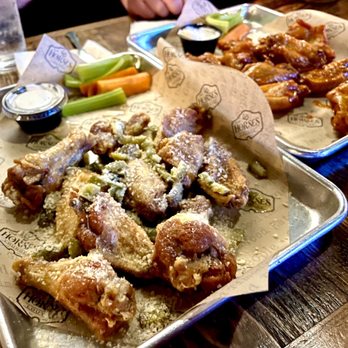 The Horses Lounge - Wings - Pubs Near Me - Schenectady, New York