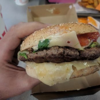 Quick - Supreme up close - the Patty is good but it is a little salty. - Fast Food Near Me - Assevillers, 80 Quick - Supreme up close - the Patty is good but it is a little salty. - Fast Food Near Me - Assevillers, 80