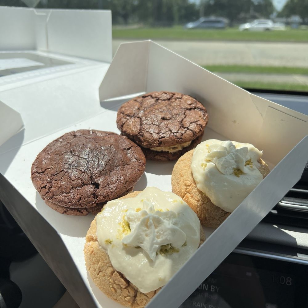 Caroline’s Cookies - Bakeries Near Me - Lafayette, Louisiana