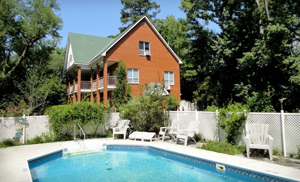 WOODRIDGE BED & BREAKFAST Updated October 2024 14 Photos 40149