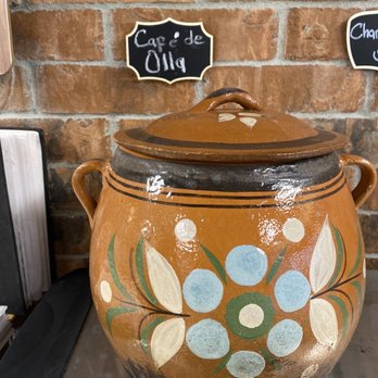 Nena's Bakery - Café de Olla - Custom Cakes Near Me - Chico, California