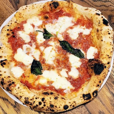 Pizzeria La Sorrentina by null