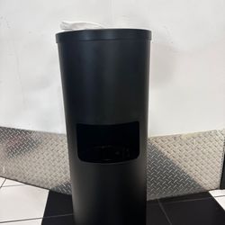Retro Fitness - Wipes and dispenser to clean machines