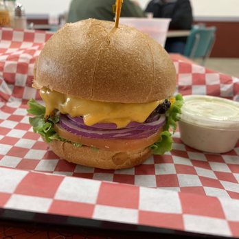 Phyllis' Giant Burgers - Jr Burger with cheddar (the two older me in the background) - Burgers Near Me - Santa Rosa, California