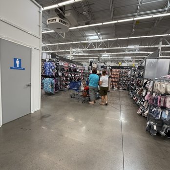 Walmart Supercenter - Fitting rooms - Department Stores Near Me - Glendale, Arizona Walmart Supercenter - Fitting rooms - Department Stores Near Me - Glendale, Arizona