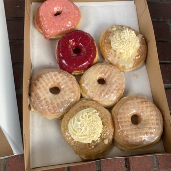 Oliboli Donuts - Bumbleberry Glazed Vermont Maple Glazed Plain Glazed Banoffee Apple Pie Meyer Lemon Glazed Harry's Berry - Donuts Near Me - Tustin, California Oliboli Donuts - Bumbleberry Glazed Vermont Maple Glazed Plain Glazed Banoffee Apple Pie Meyer Lemon Glazed Harry's Berry - Donuts Near Me - Tustin, California