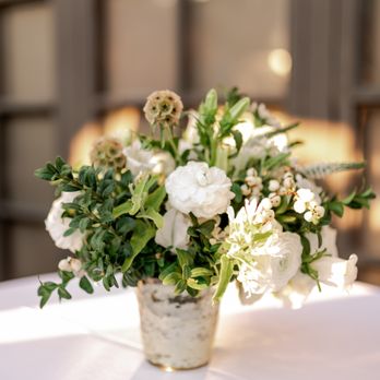 Green Petal Designs - Table florals - Floral Designers Near Me