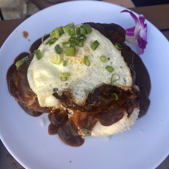 Barefoot Beach Cafe - Loco moco - Breakfast & Brunch Near Me - Honolulu, Hawaii