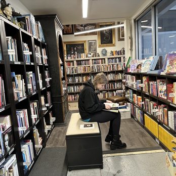 Marissa's Bookstore - Vintage National Geographic magazines were on sale for just 50¢ apiece! - Bookstores Near Me - Salt Lake City, Utah Marissa's Bookstore - Vintage National Geographic magazines were on sale for just 50¢ apiece! - Bookstores Near Me - Salt Lake City, Utah
