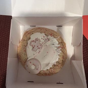 Crumbl - Towne Lake - Valentine's Sugar Cookie - Bakeries Near Me - Cypress, Texas Crumbl - Towne Lake - Valentine's Sugar Cookie - Bakeries Near Me - Cypress, Texas