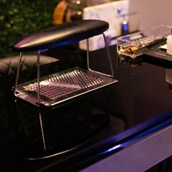 Afiya Oni Studio - Nail table