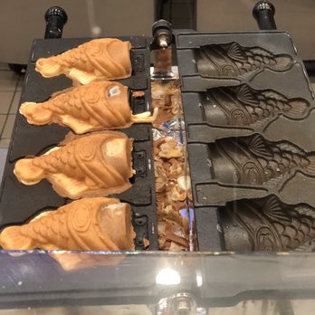 Somisomi - Taiyaki waffle iron - Ice Cream & Frozen Yogurt Near Me - Irvine, California Somisomi - Taiyaki waffle iron - Ice Cream & Frozen Yogurt Near Me - Irvine, California