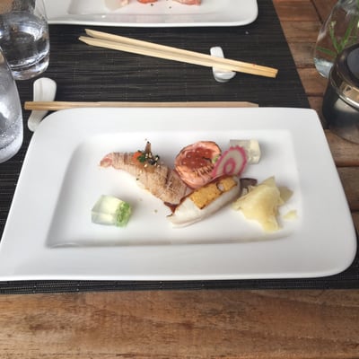 En Japanese kitchen & Sake bar by null