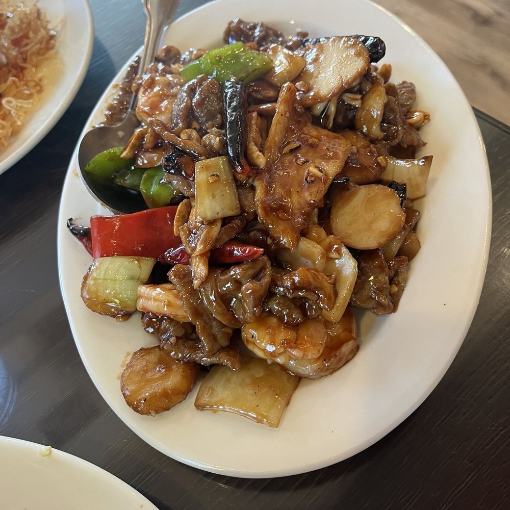 Zen Sushi - Kung Pao San Yang. Chicken beef and shrimp - Asian Fusion Near Me - La Crescenta, California Zen Sushi - Kung Pao San Yang. Chicken beef and shrimp - Asian Fusion Near Me - La Crescenta, California