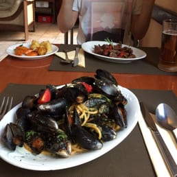 Mussel linguine and beef strips with roasted vegetables Mussel linguine and beef strips with roasted vegetables