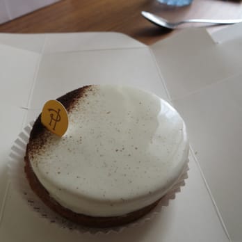 Pierre Hermé - vanilla bean tart - Chocolatiers & Shops Near Me - Paris, 75 Pierre Hermé - vanilla bean tart - Chocolatiers & Shops Near Me - Paris, 75